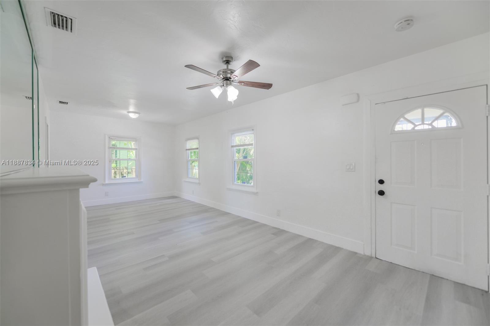 N MIAMI ESTATES - Residential