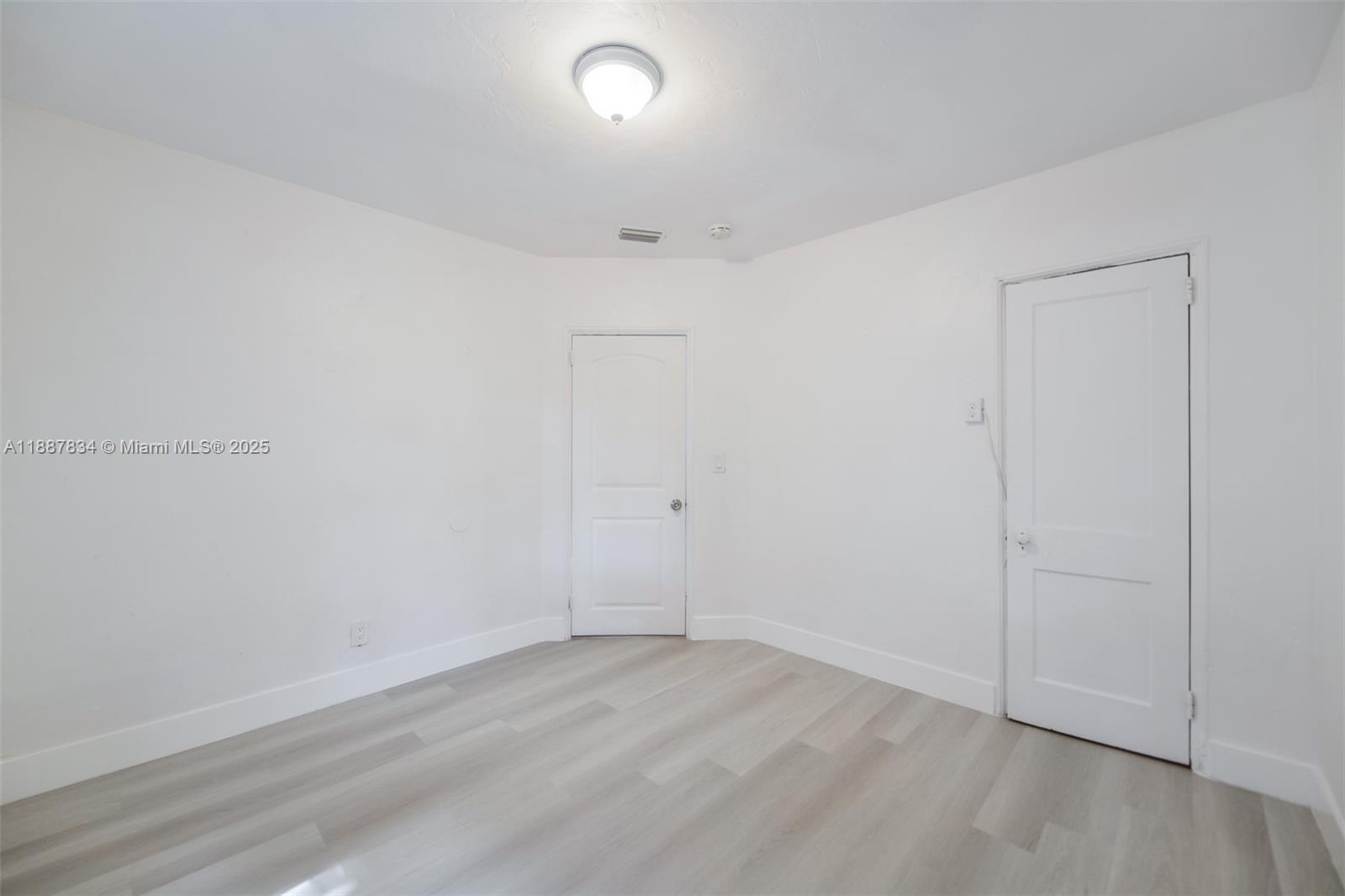 N MIAMI ESTATES - Residential