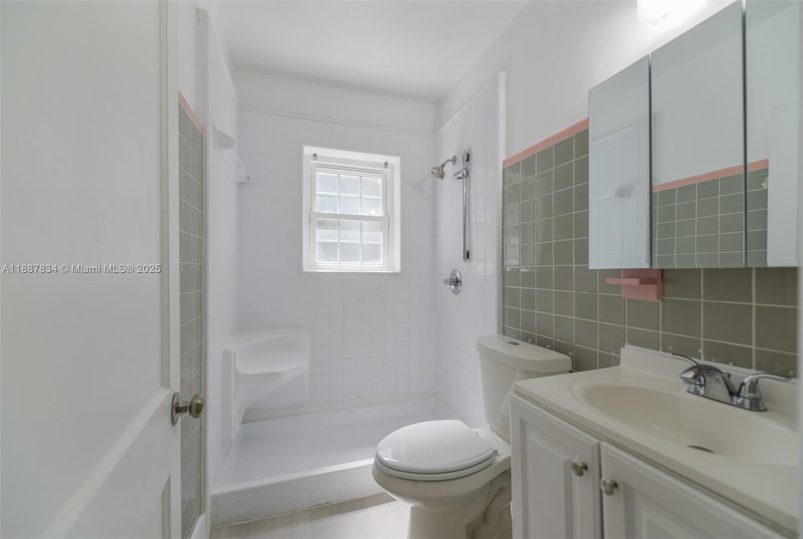 N MIAMI ESTATES - Residential