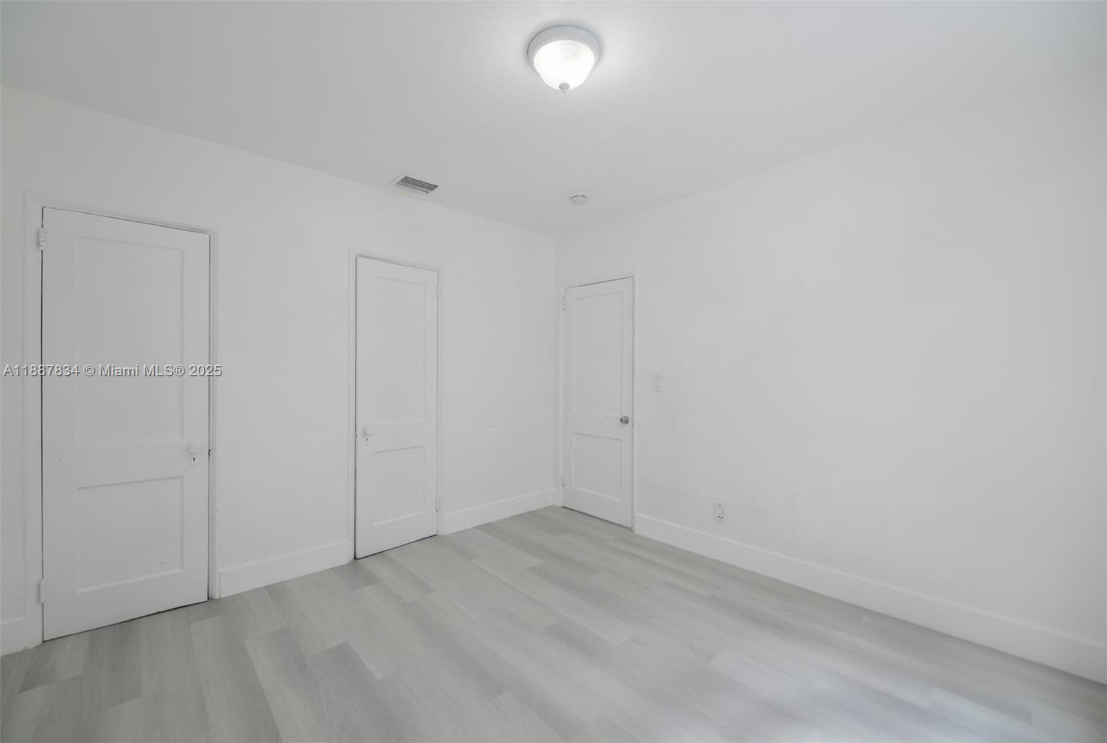 N MIAMI ESTATES - Residential