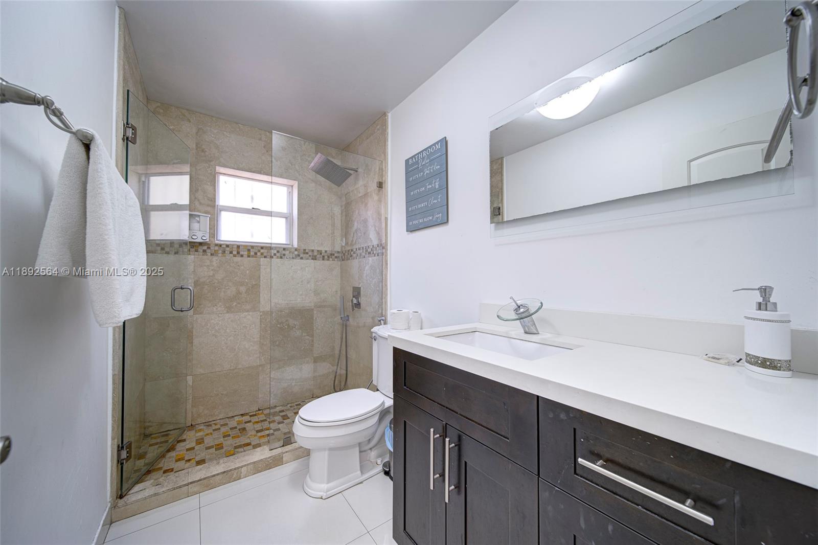 CORAL NOOK - Residential Lease