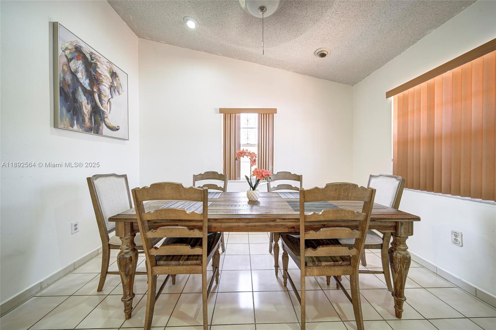 CORAL NOOK - Residential Lease