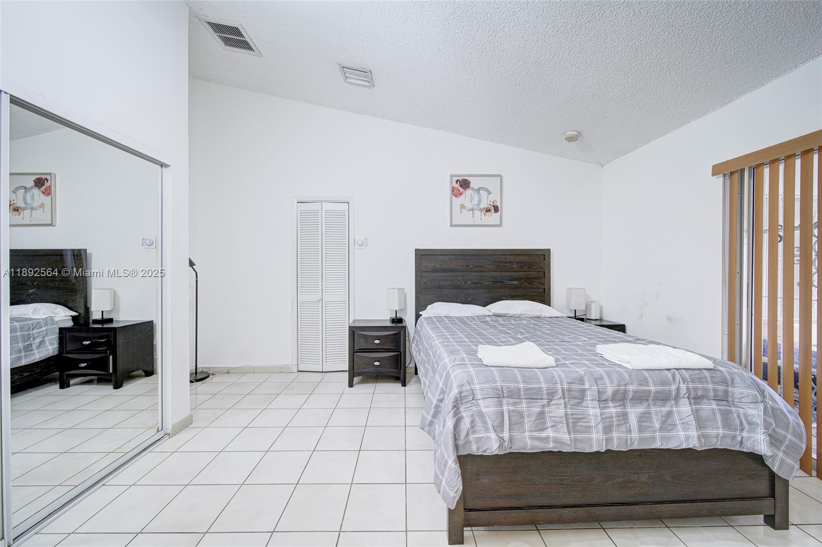 CORAL NOOK - Residential Lease