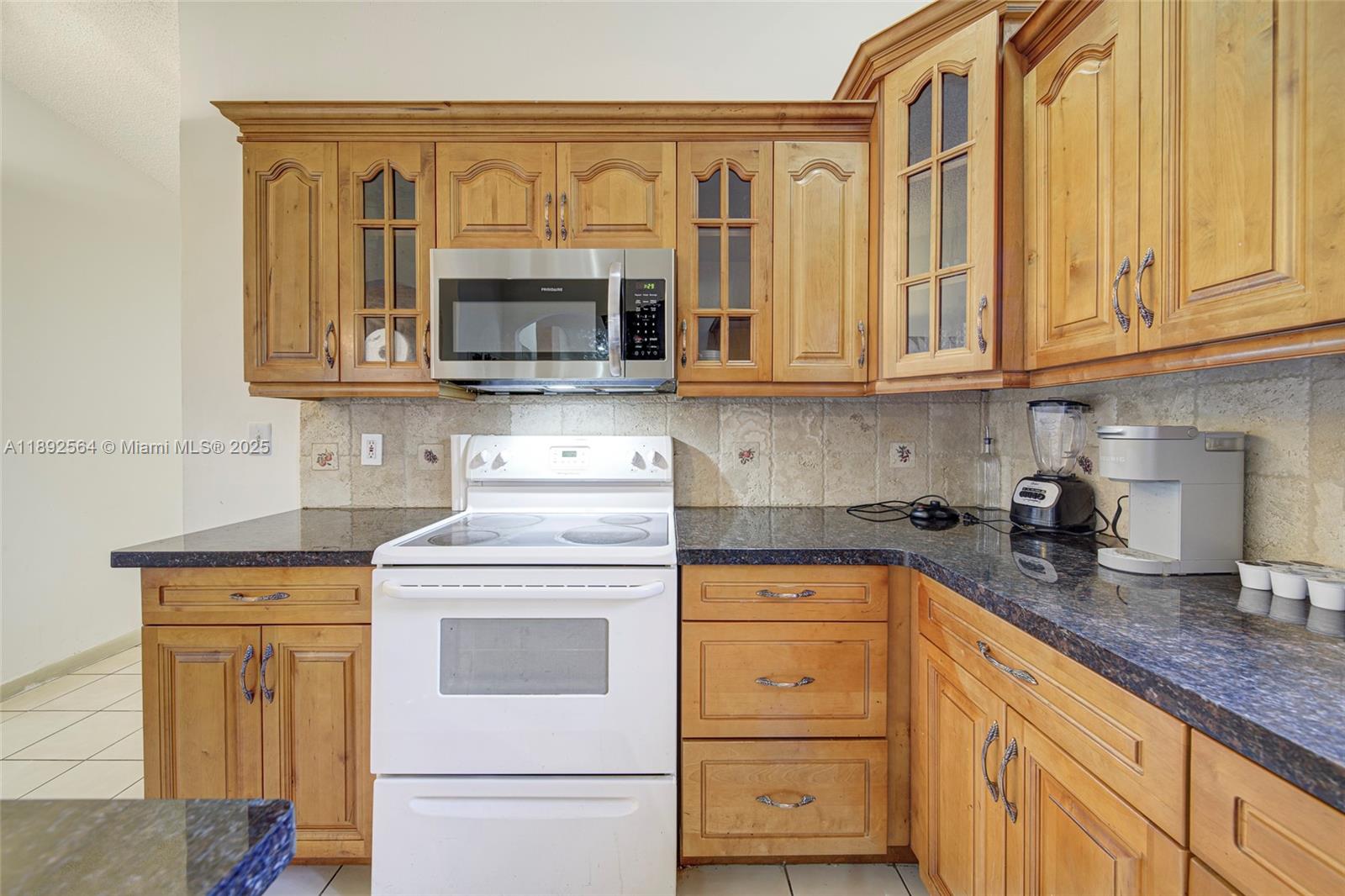 CORAL NOOK - Residential Lease