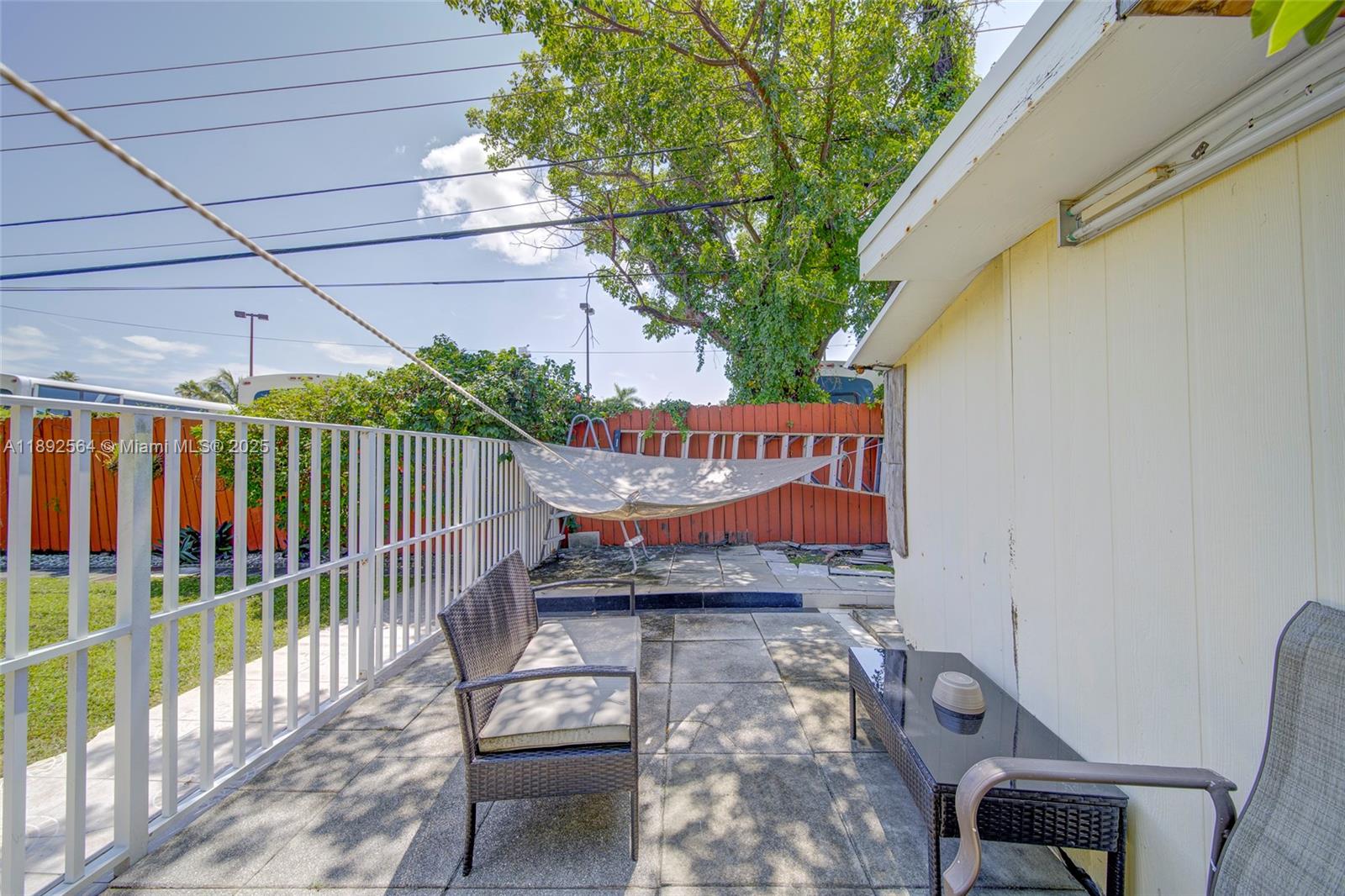 CORAL NOOK - Residential Lease