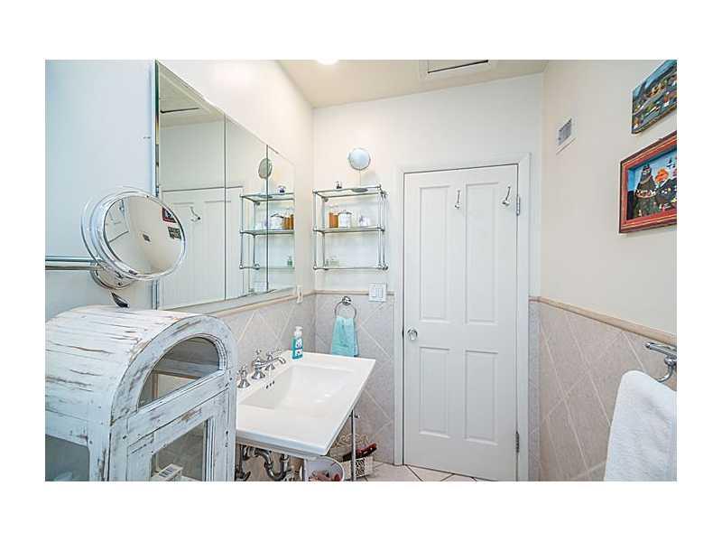 CORAL GABLES GRANADA SEC - Residential