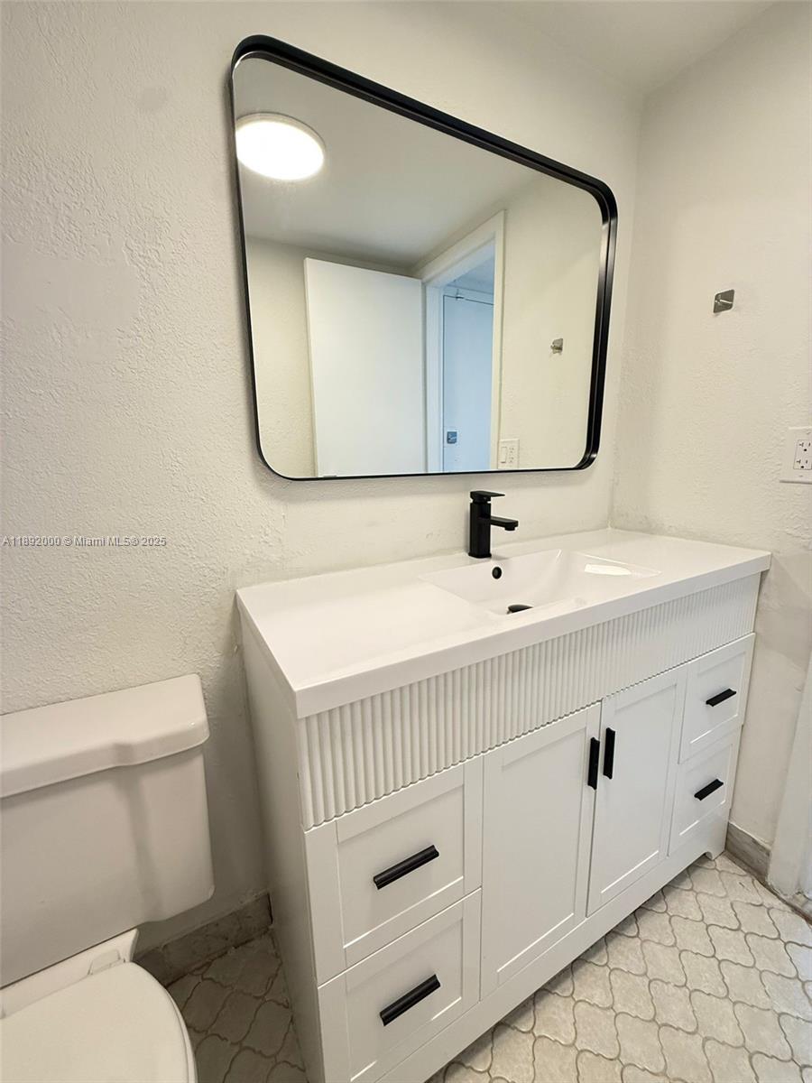 SAILBOAT CAY CONDO - Residential