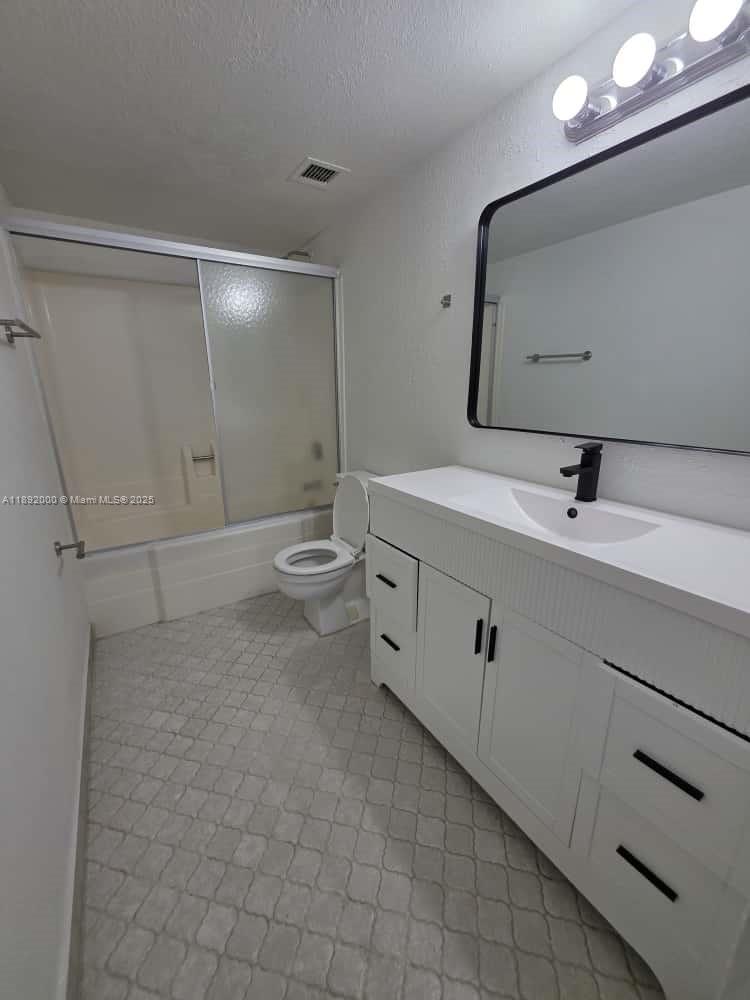 SAILBOAT CAY CONDO - Residential