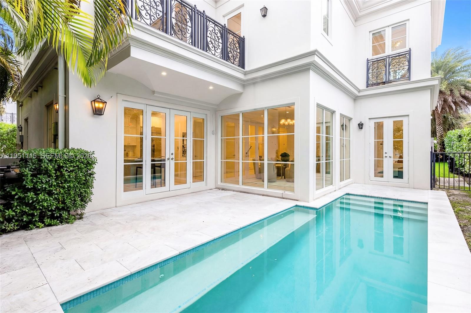 315 Santander Ave 317