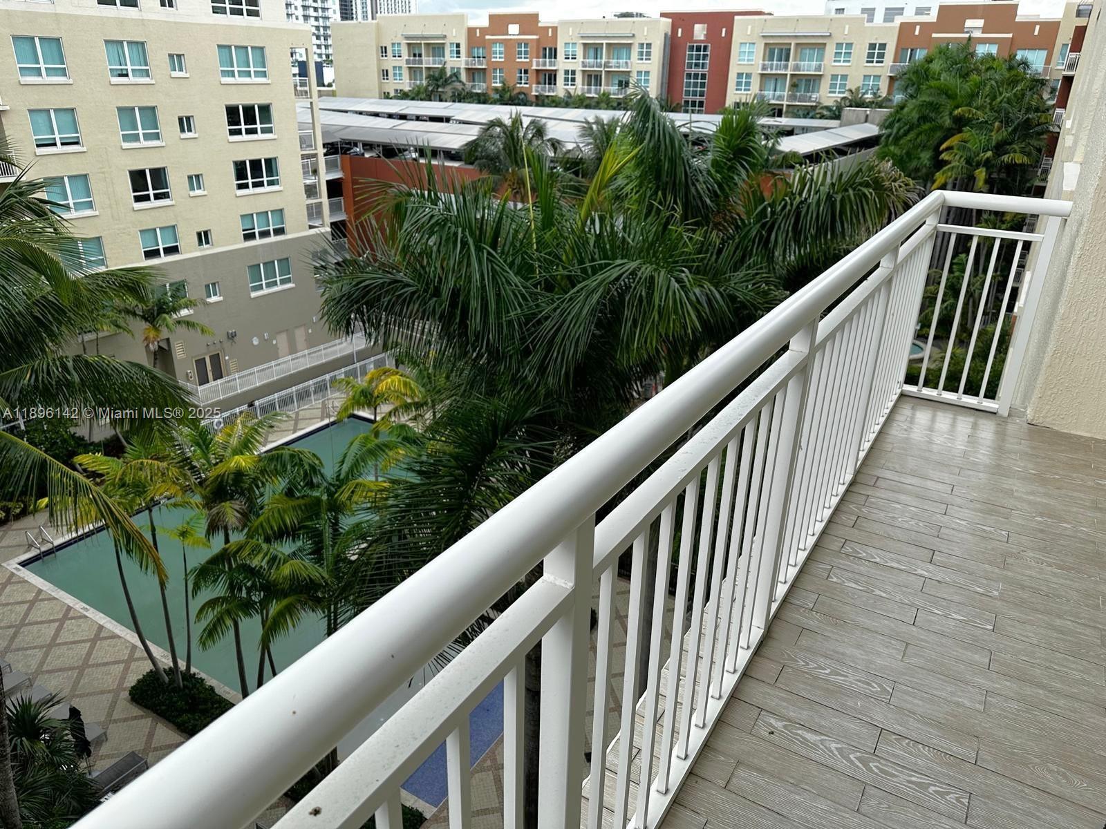 2000 N Bayshore Dr 625