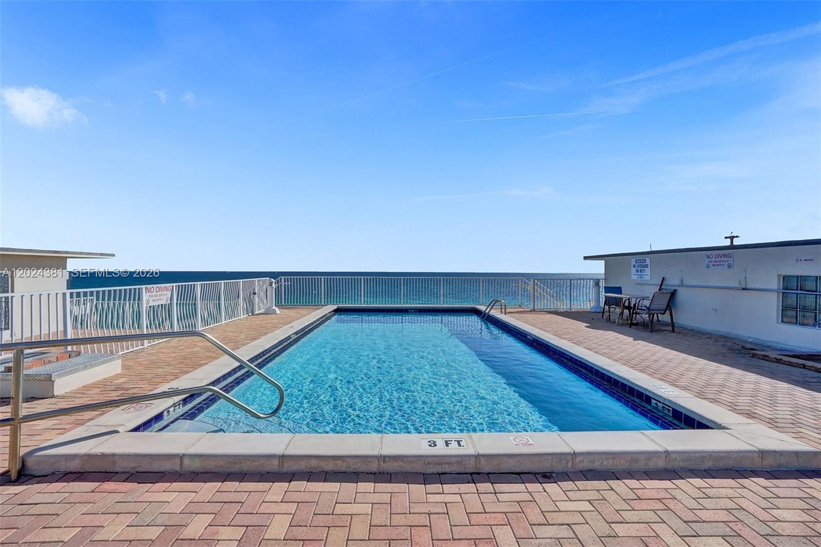 MAINSAIL CONDOMINIUM - Residential