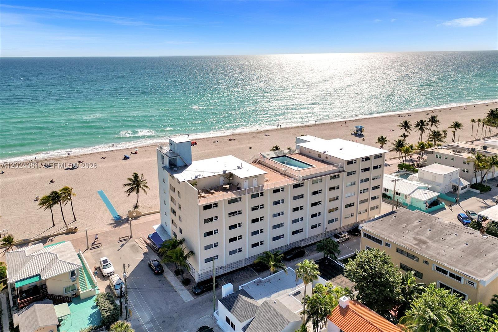 MAINSAIL CONDOMINIUM - Residential