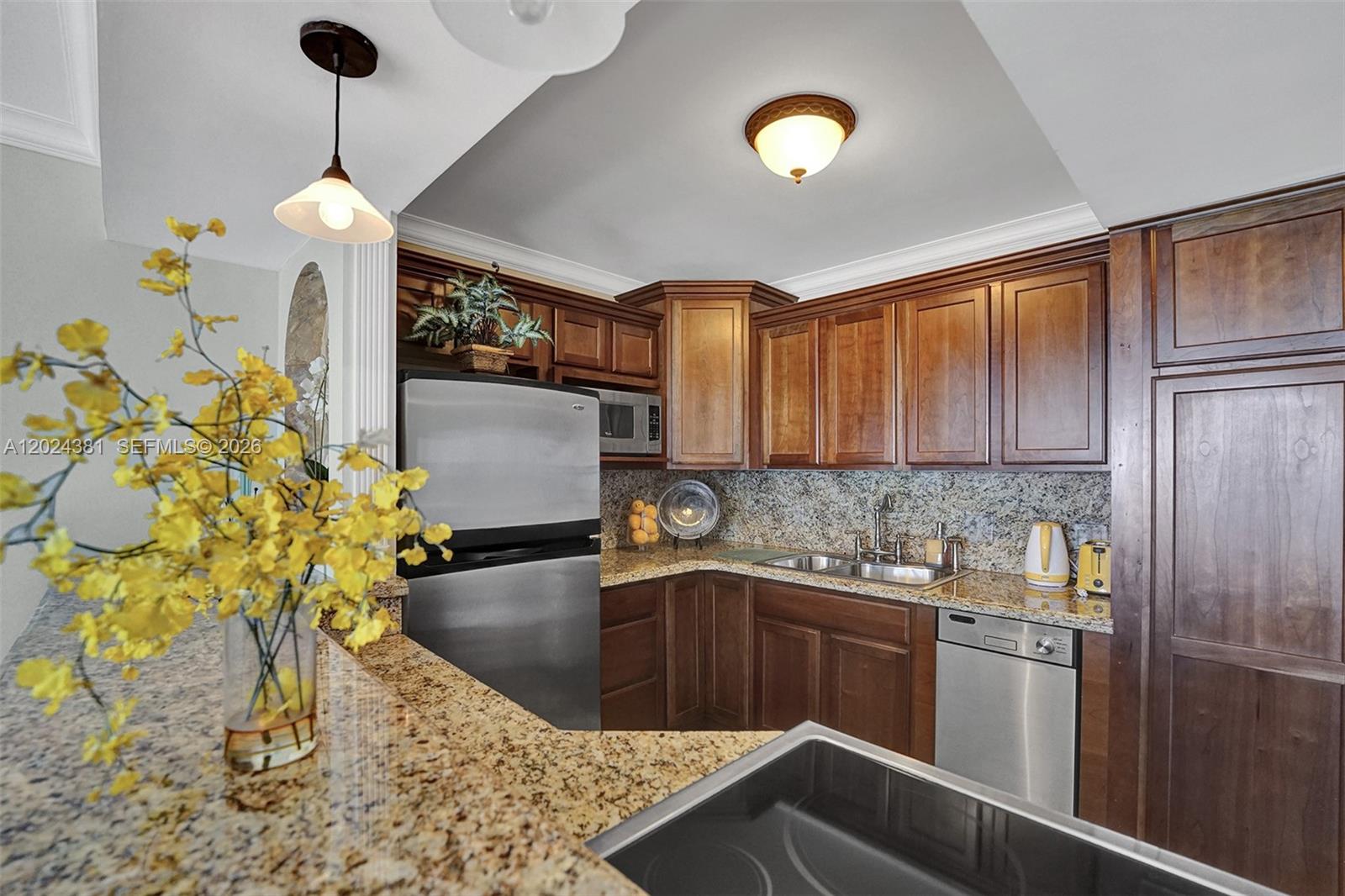 MAINSAIL CONDOMINIUM - Residential