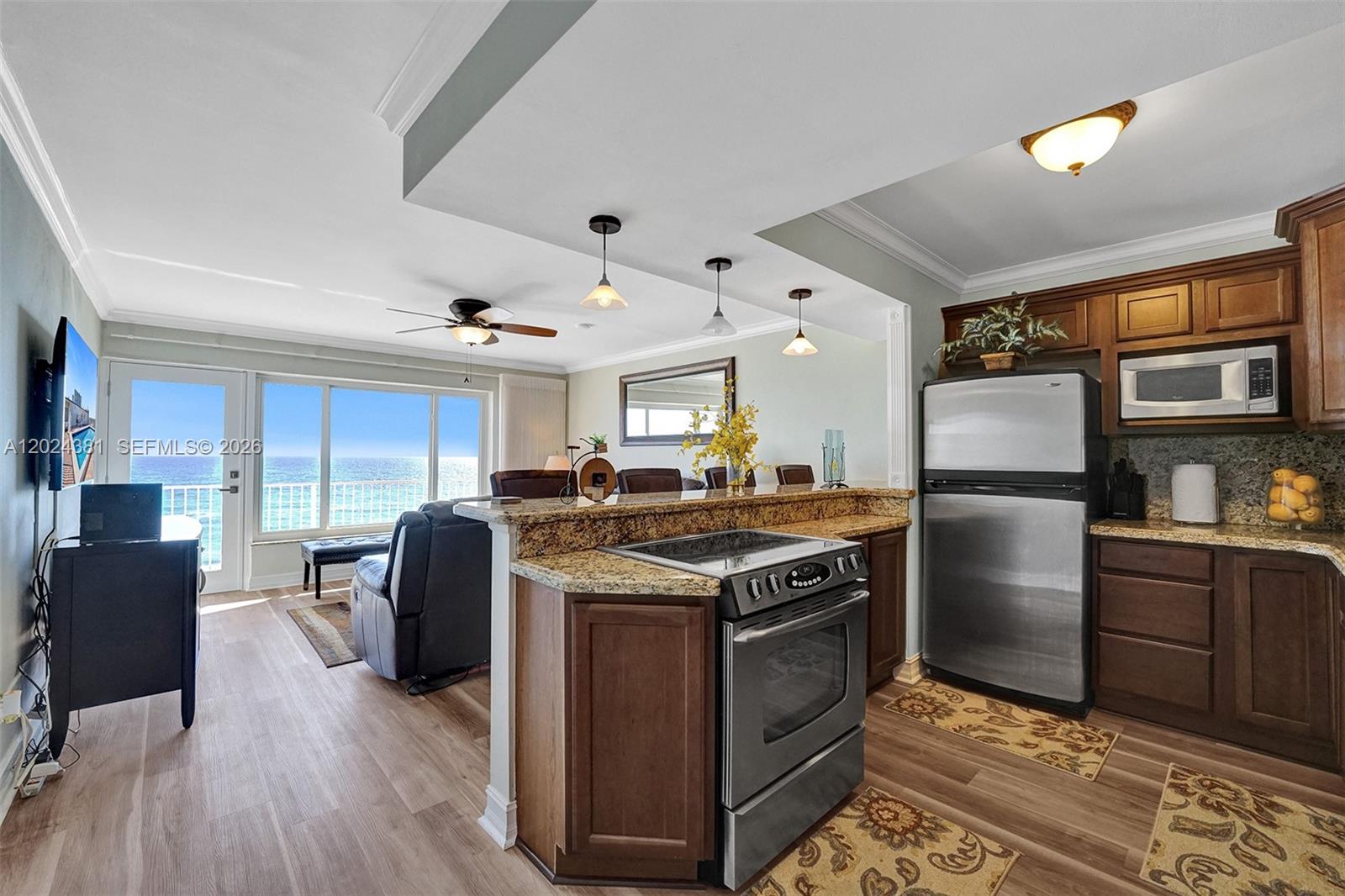 MAINSAIL CONDOMINIUM - Residential
