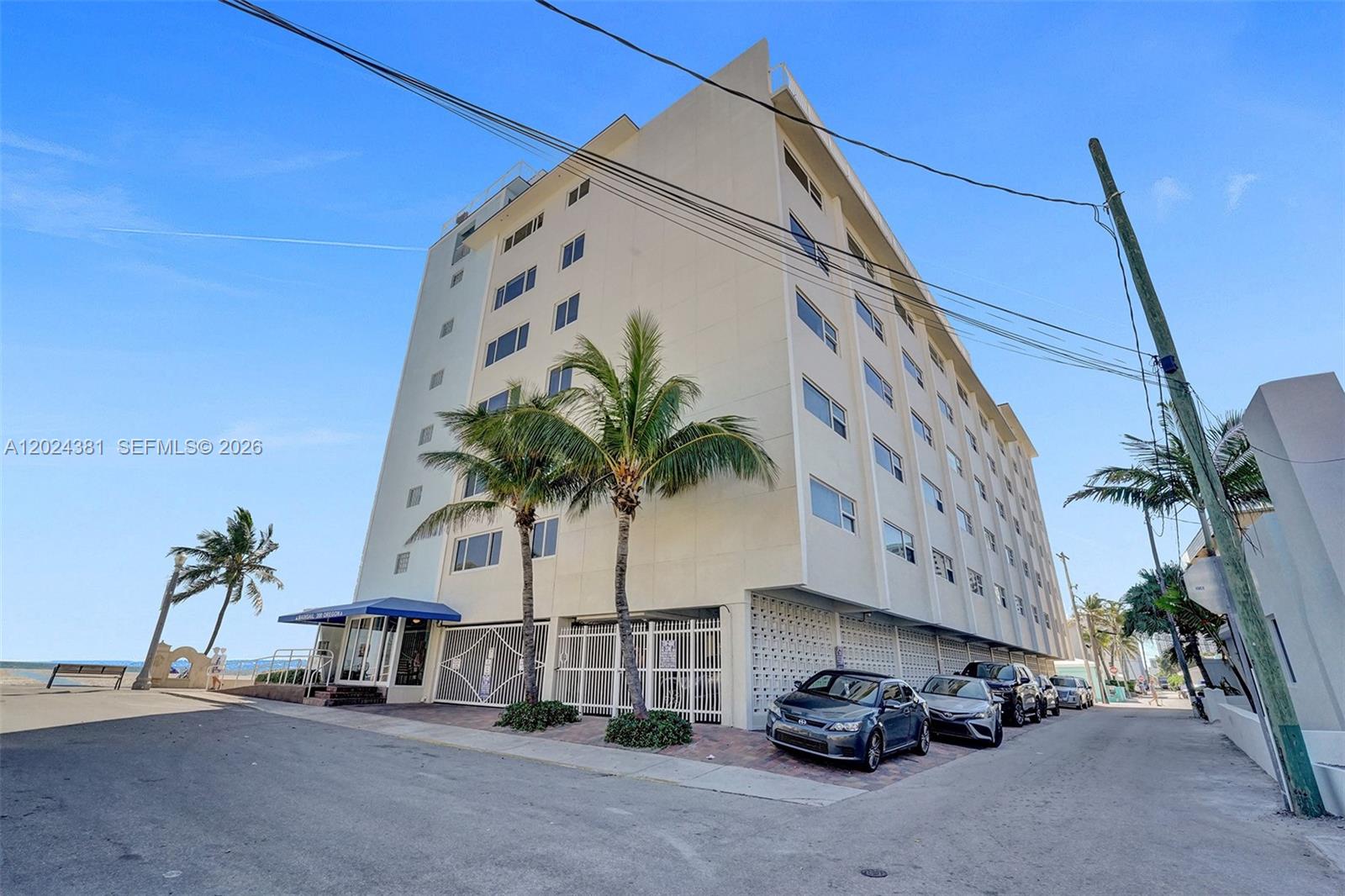MAINSAIL CONDOMINIUM - Residential