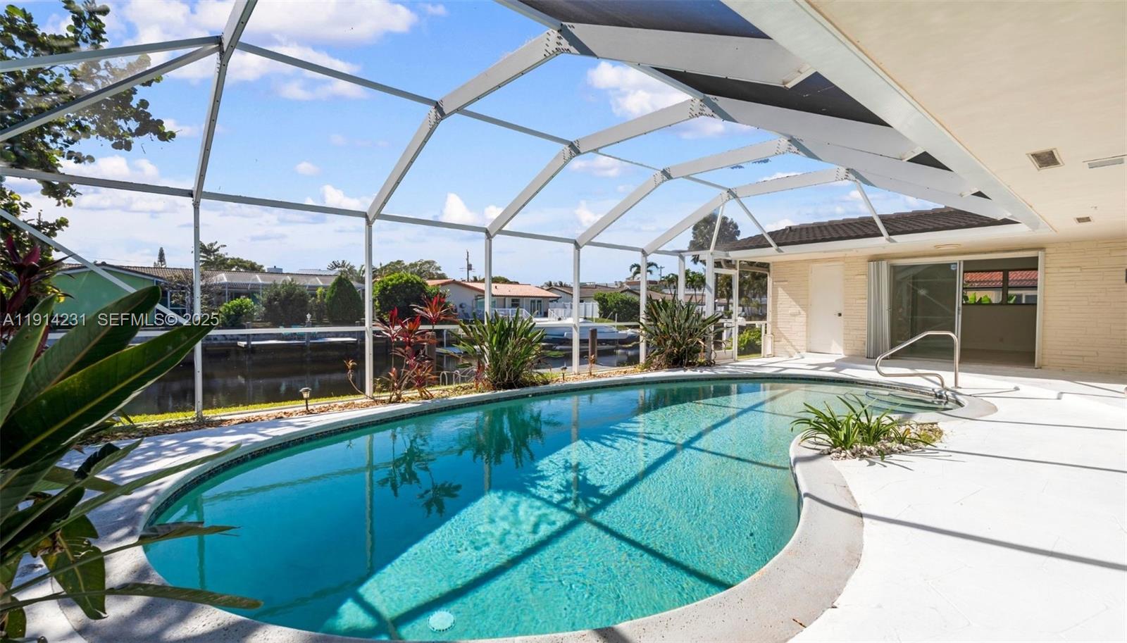 CORAL RIDGE ISLES - Residential