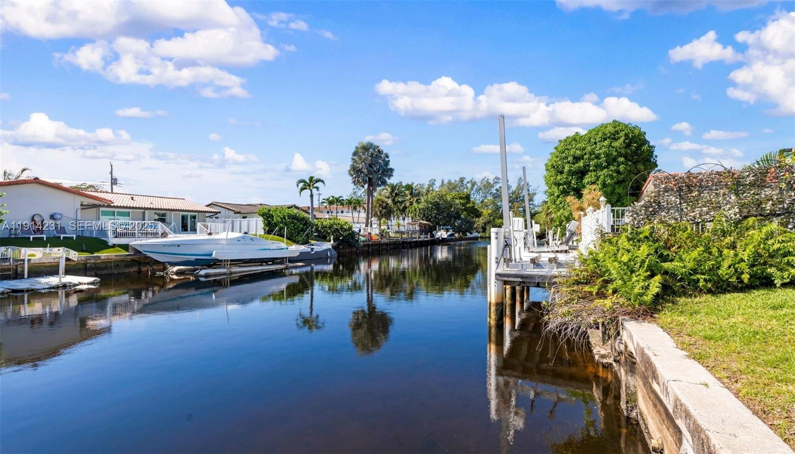 CORAL RIDGE ISLES - Residential