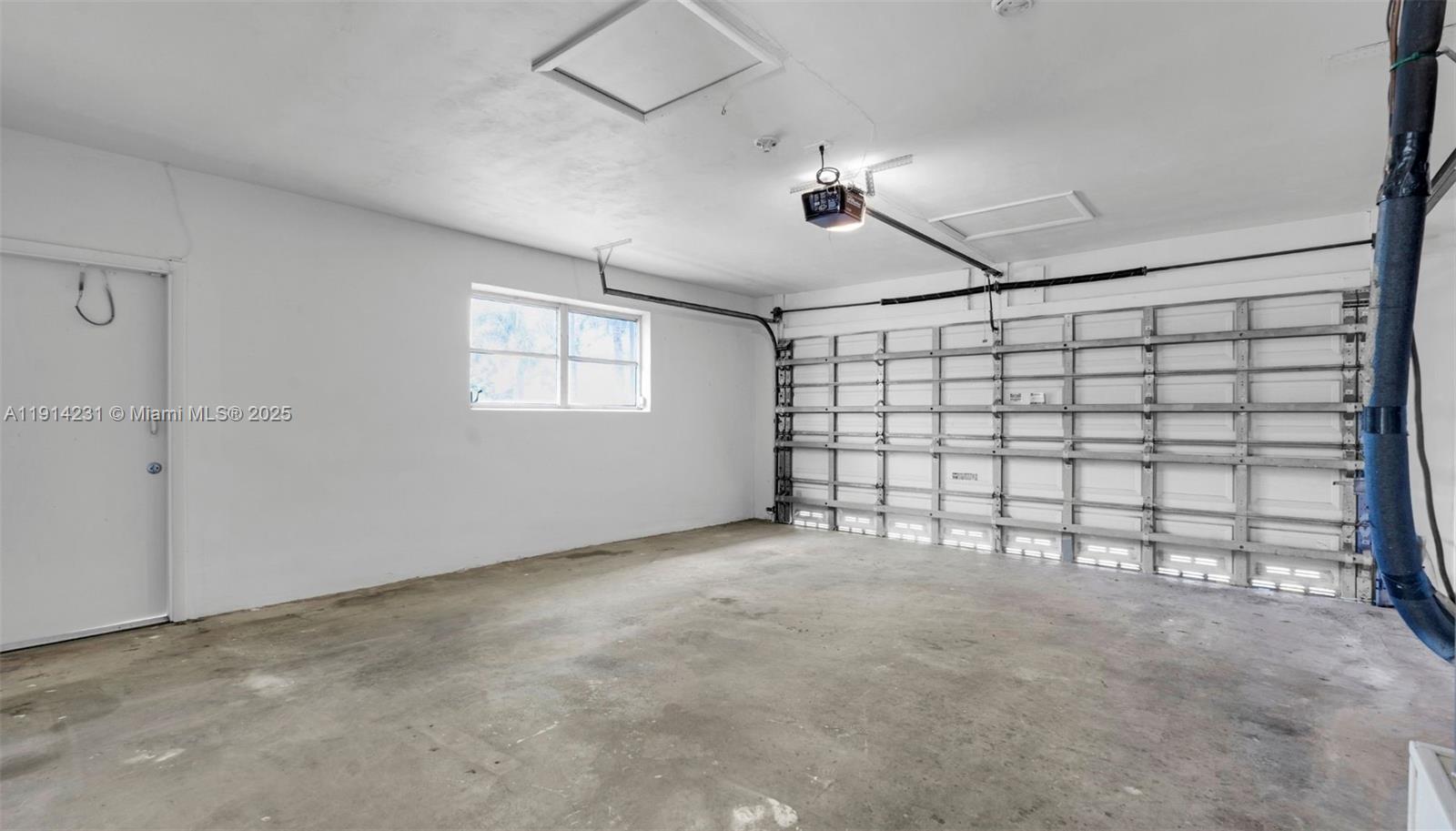 CORAL RIDGE ISLES - Residential