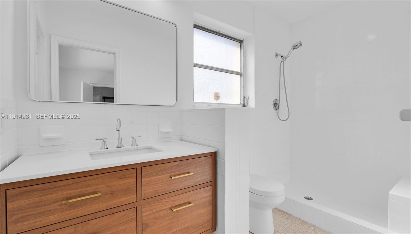 CORAL RIDGE ISLES - Residential