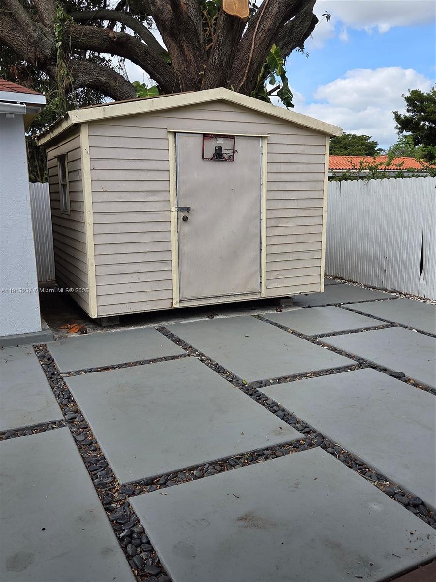 FLAGAMI 3RD ADDN - Residential Lease