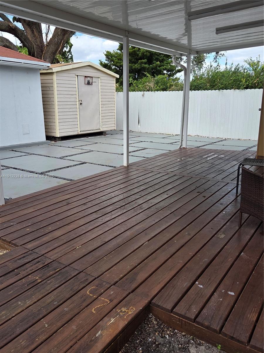 FLAGAMI 3RD ADDN - Residential Lease