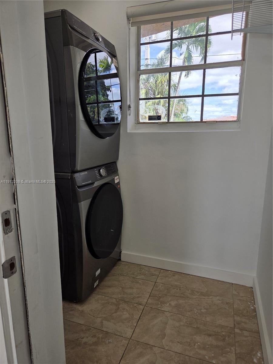 FLAGAMI 3RD ADDN - Residential Lease