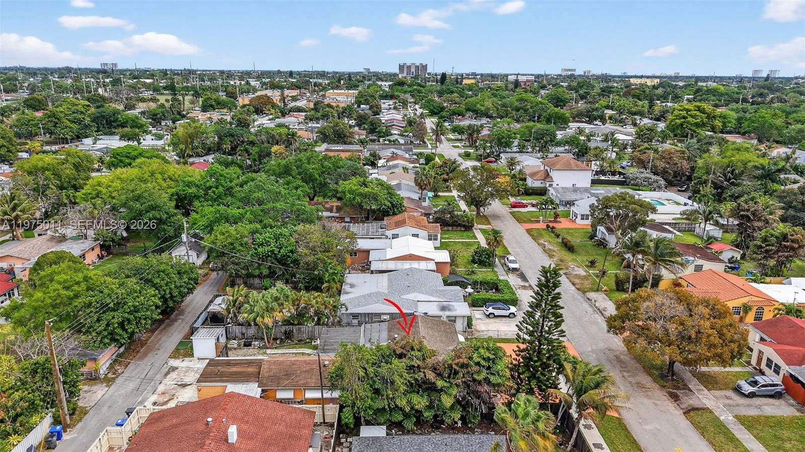 HOLLYWOOD PARK - Residential