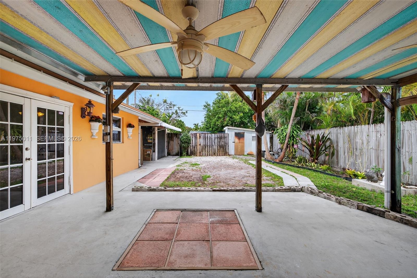 HOLLYWOOD PARK - Residential