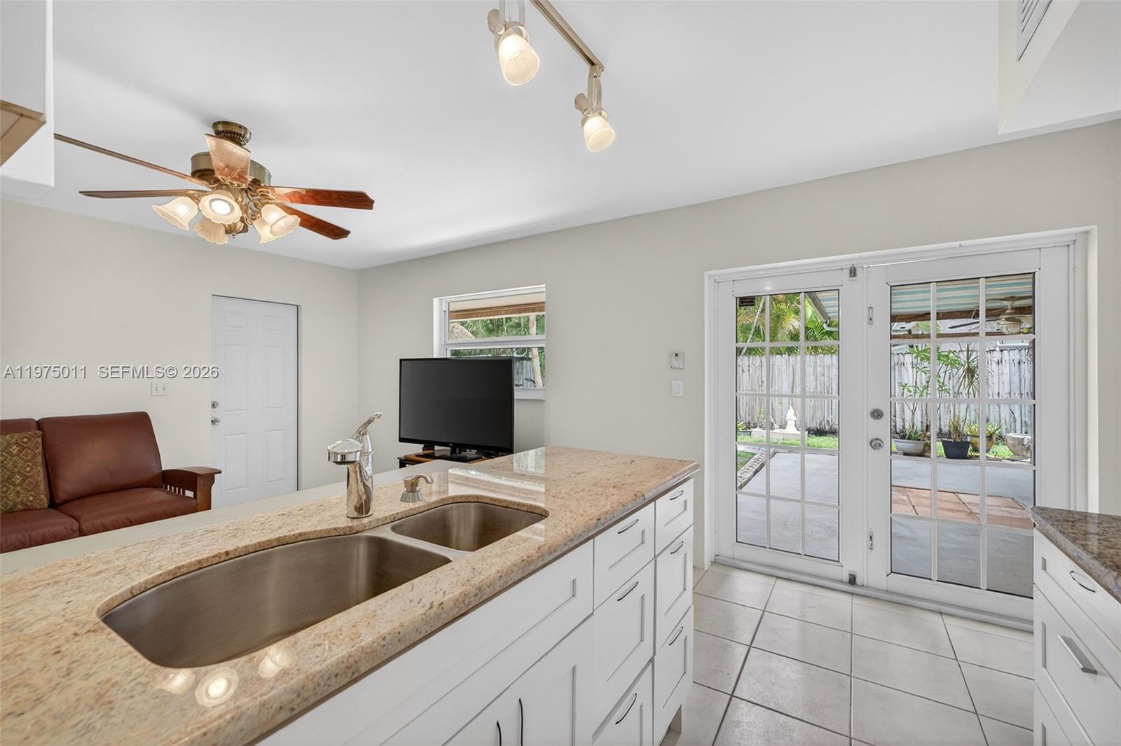 HOLLYWOOD PARK - Residential