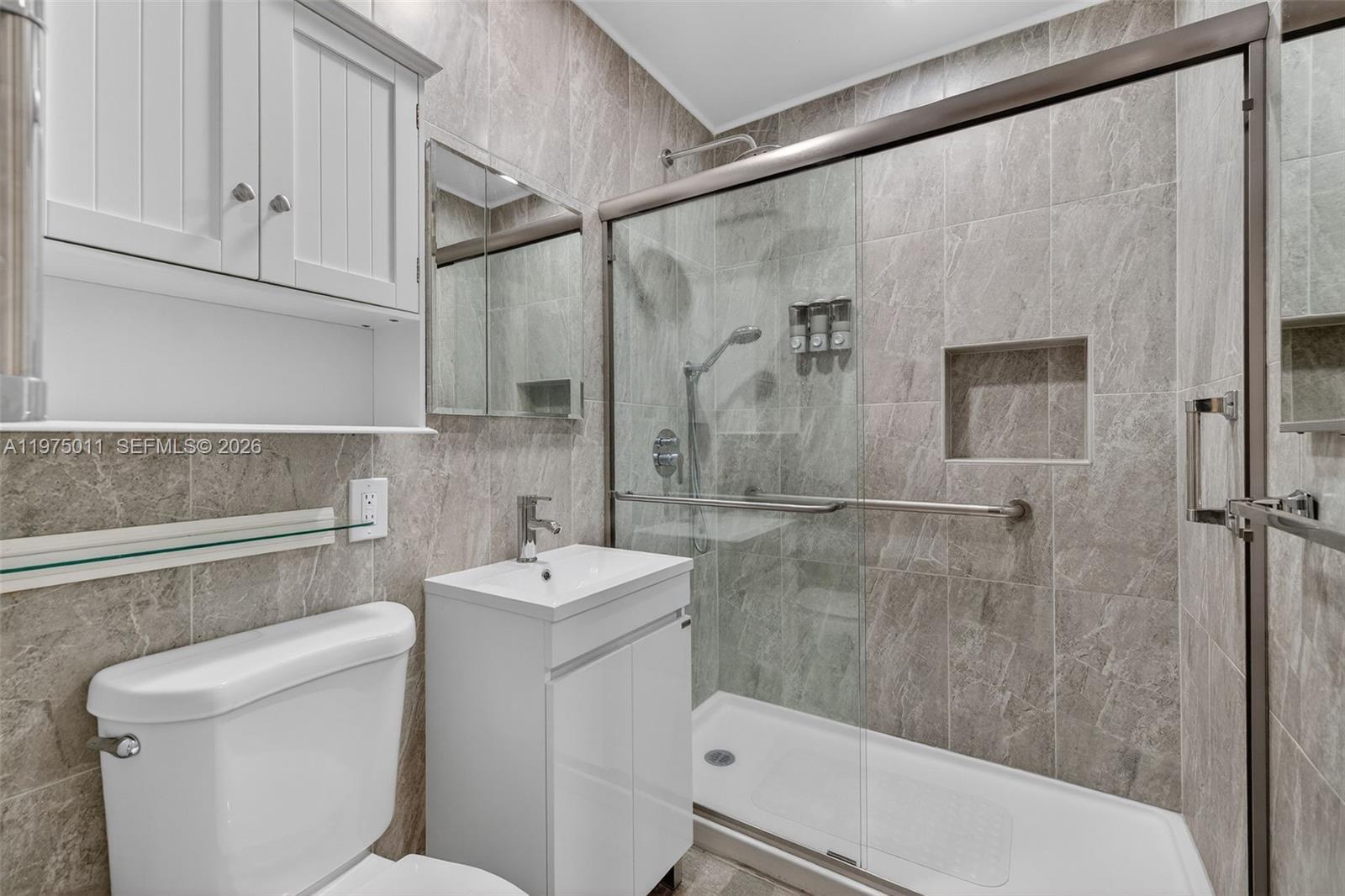 HOLLYWOOD PARK - Residential