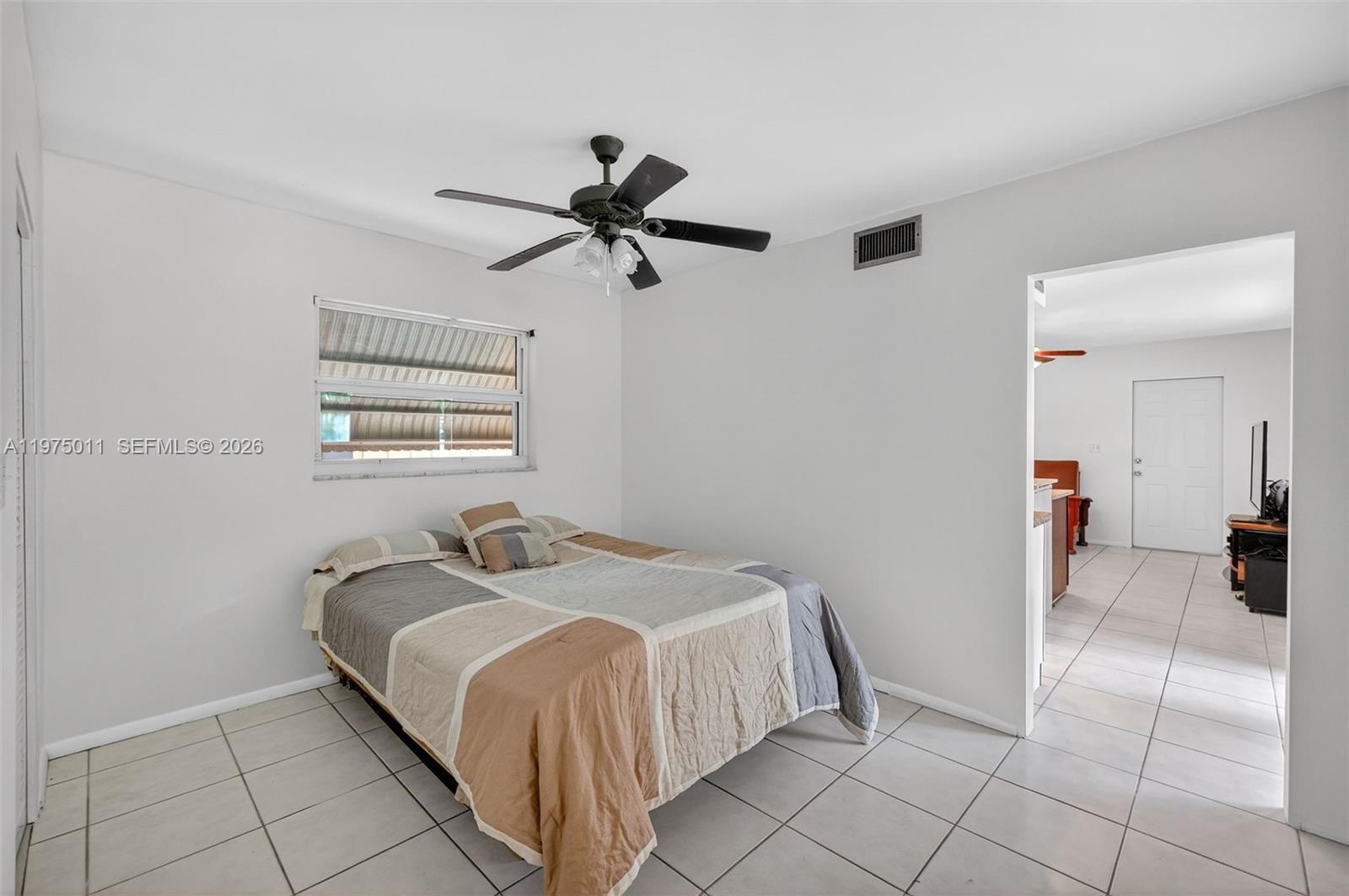 HOLLYWOOD PARK - Residential