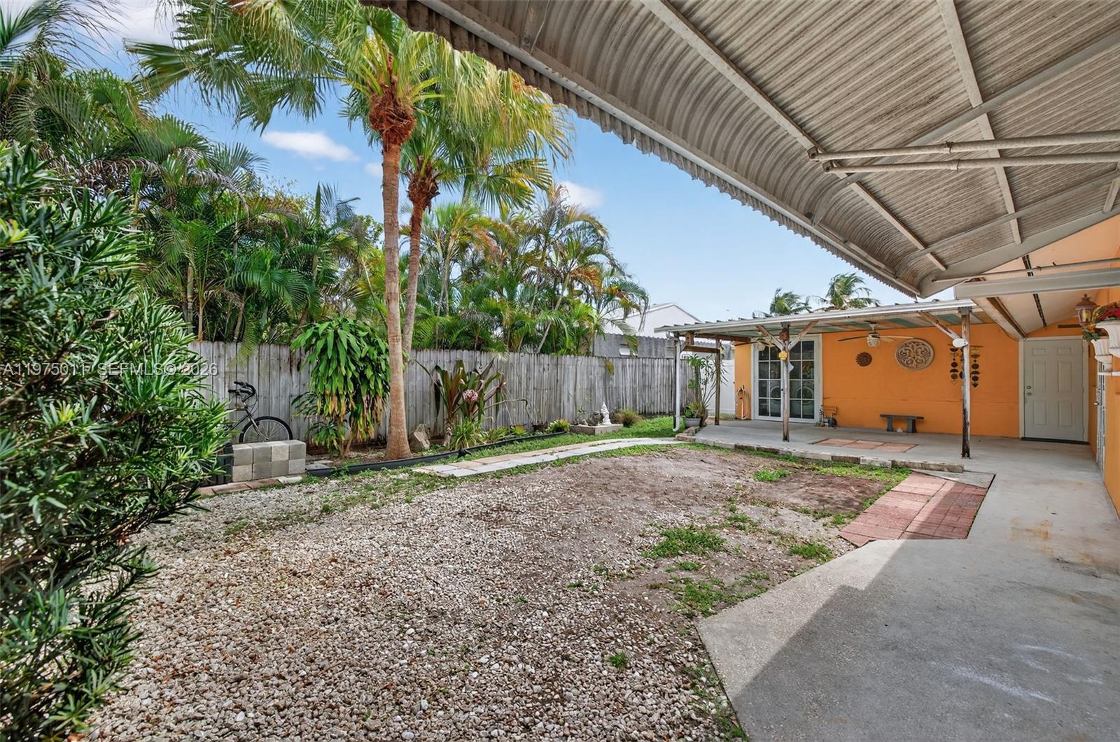 HOLLYWOOD PARK - Residential