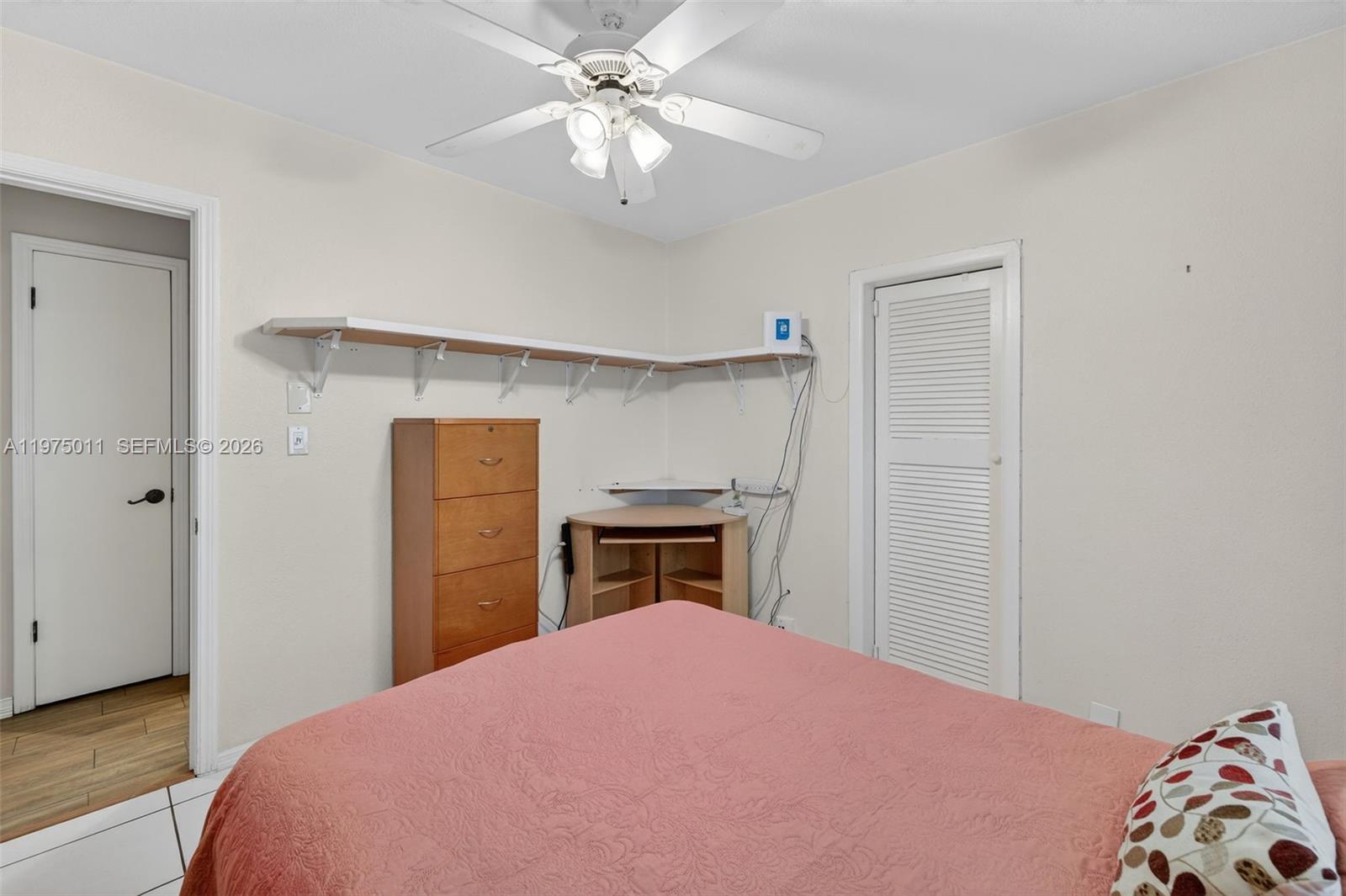 HOLLYWOOD PARK - Residential