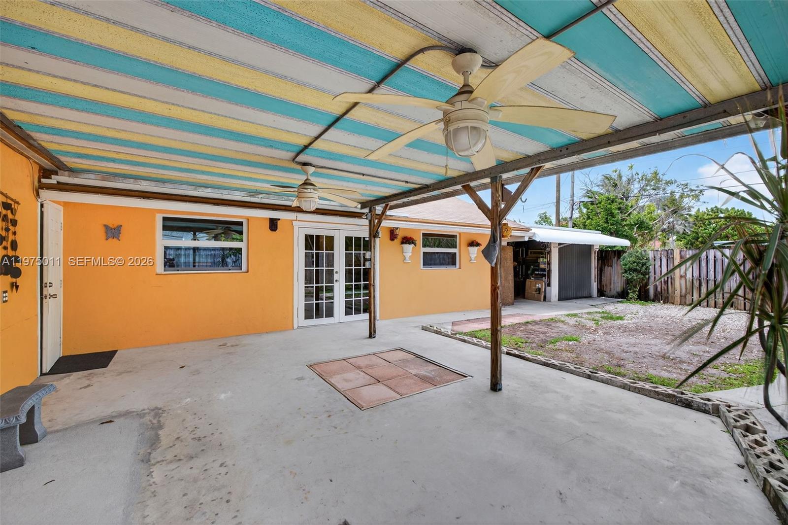 HOLLYWOOD PARK - Residential