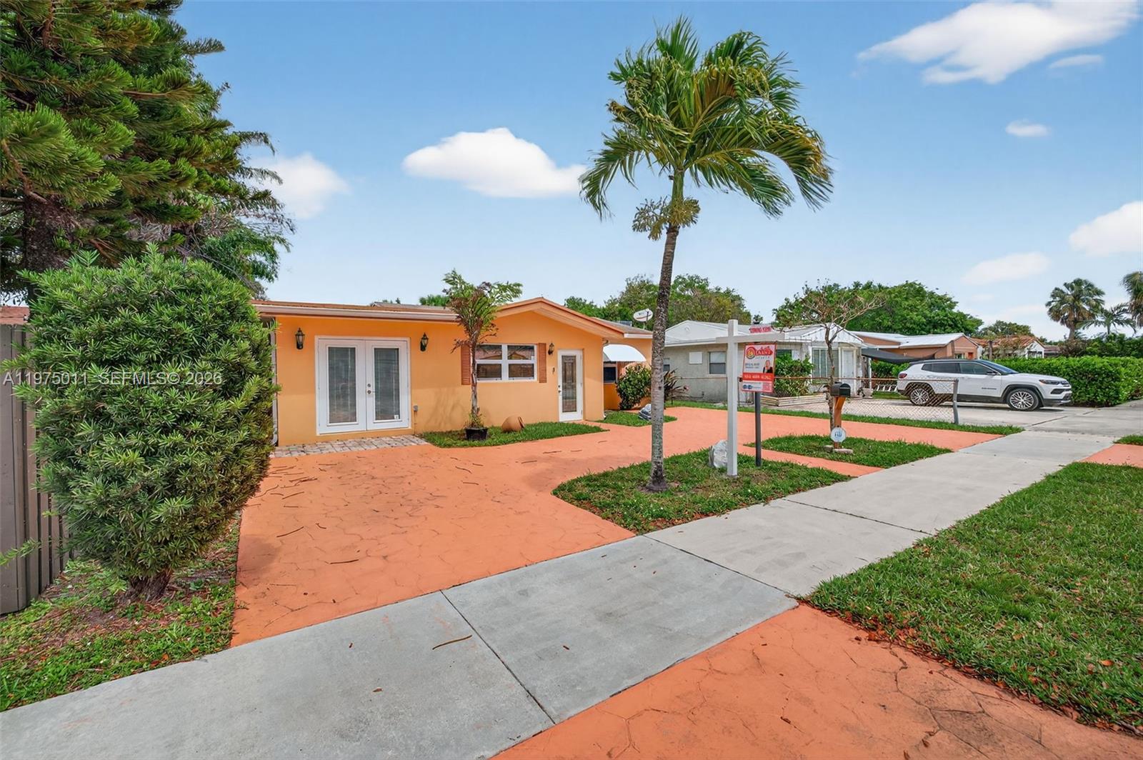 HOLLYWOOD PARK - Residential