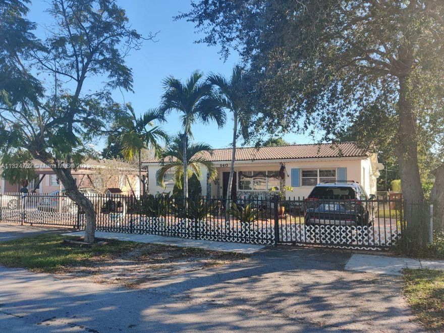 Longtime owner has decided to downsize. Nestled in the Gratigny Heights subdivision of Hialeah, this home has close access to Amelia Earhart Park as well as local shopping. The home offers 3 beds and 2 baths along with a spacious yard.