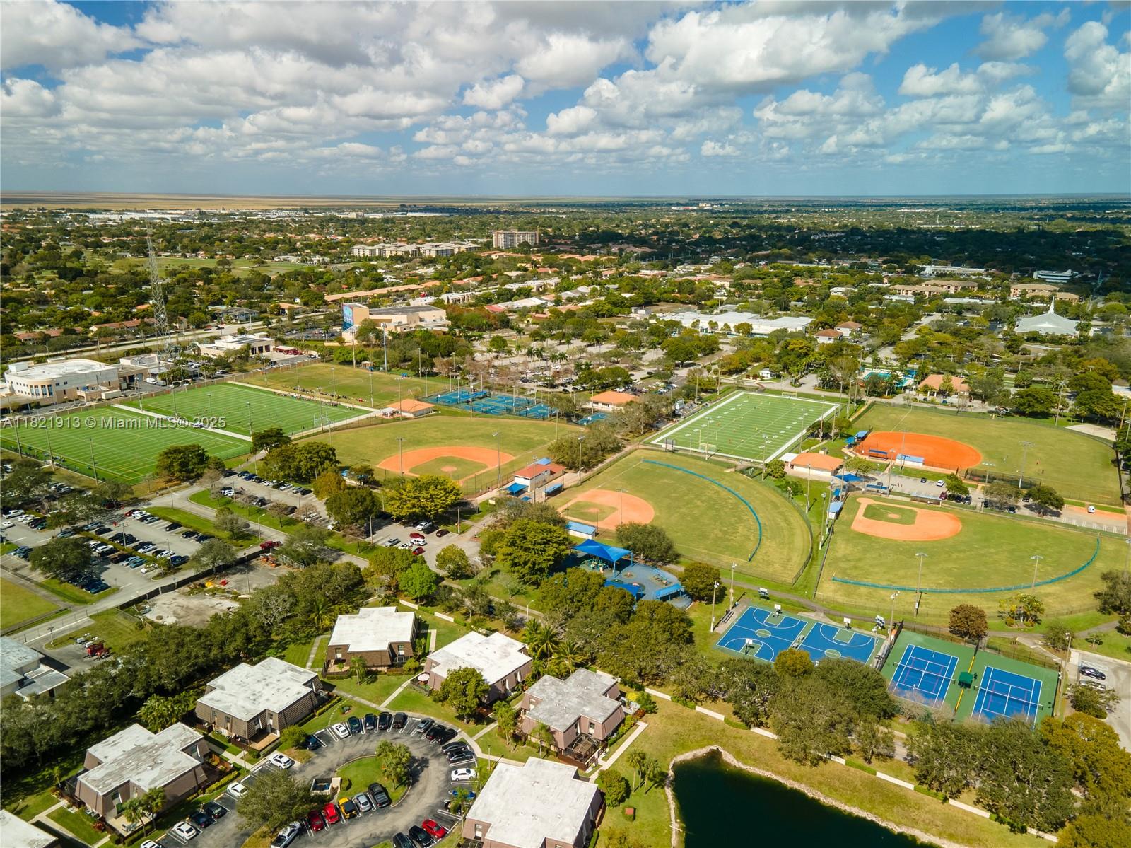 PARKSIDE - Residential