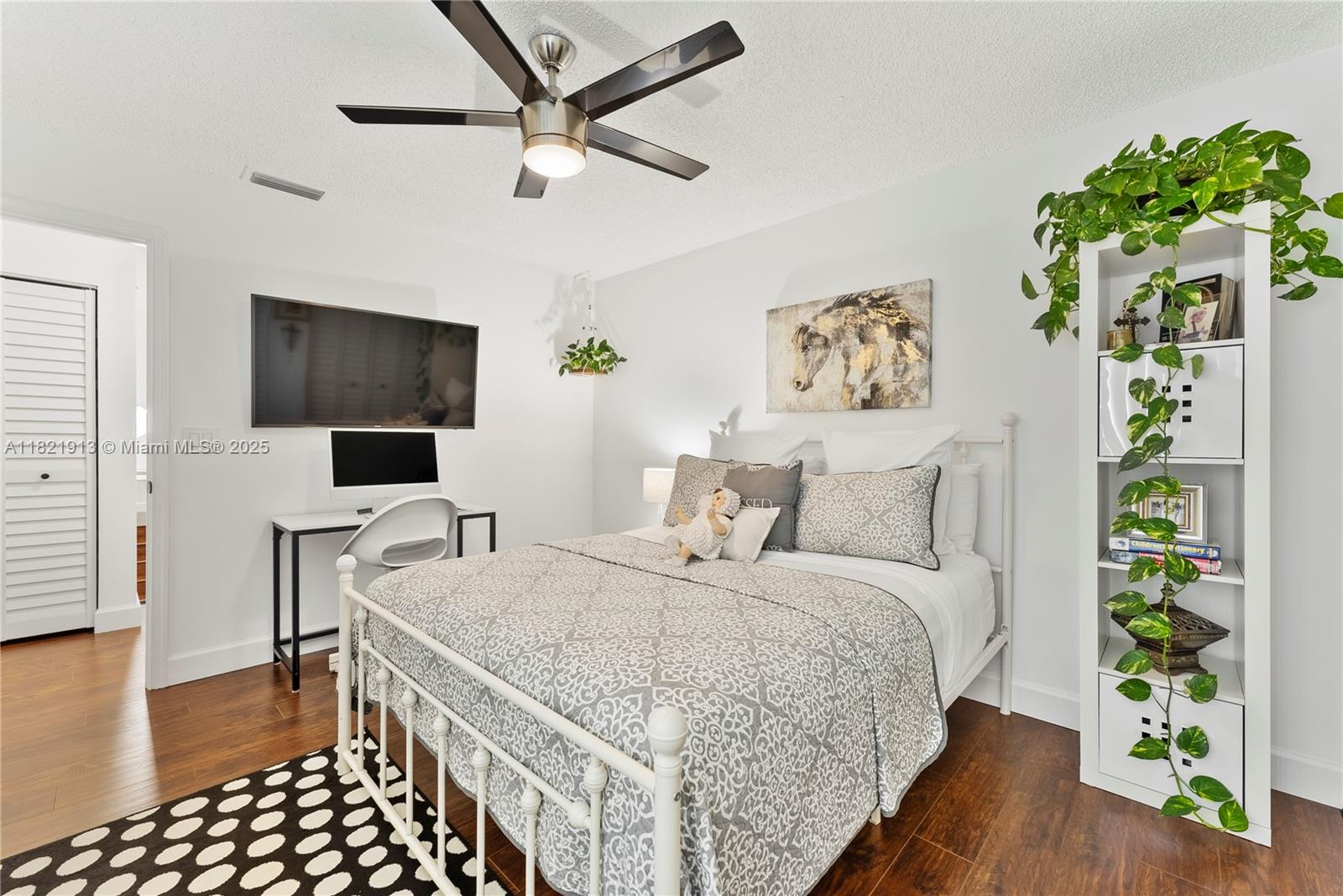 PARKSIDE - Residential