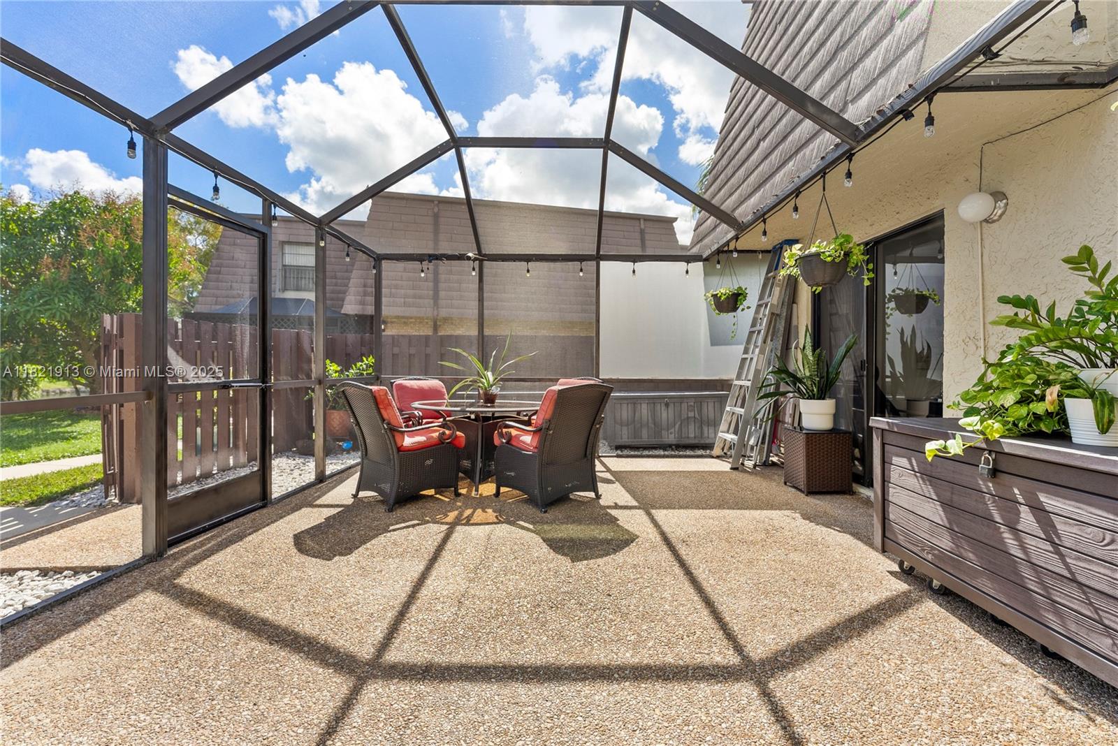 PARKSIDE - Residential