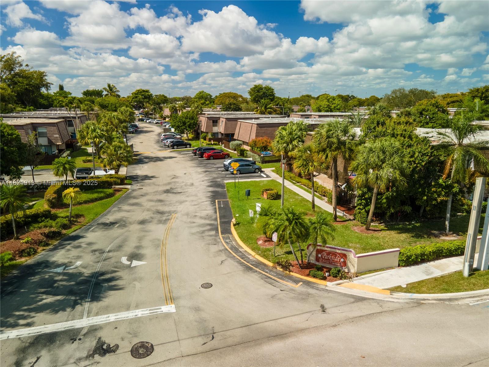 PARKSIDE - Residential