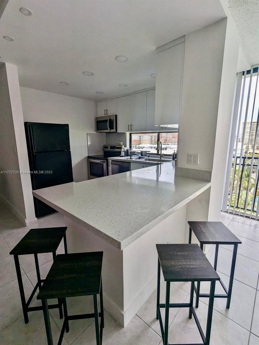 PLAZA OF AMERICAS CONDO P - Residential