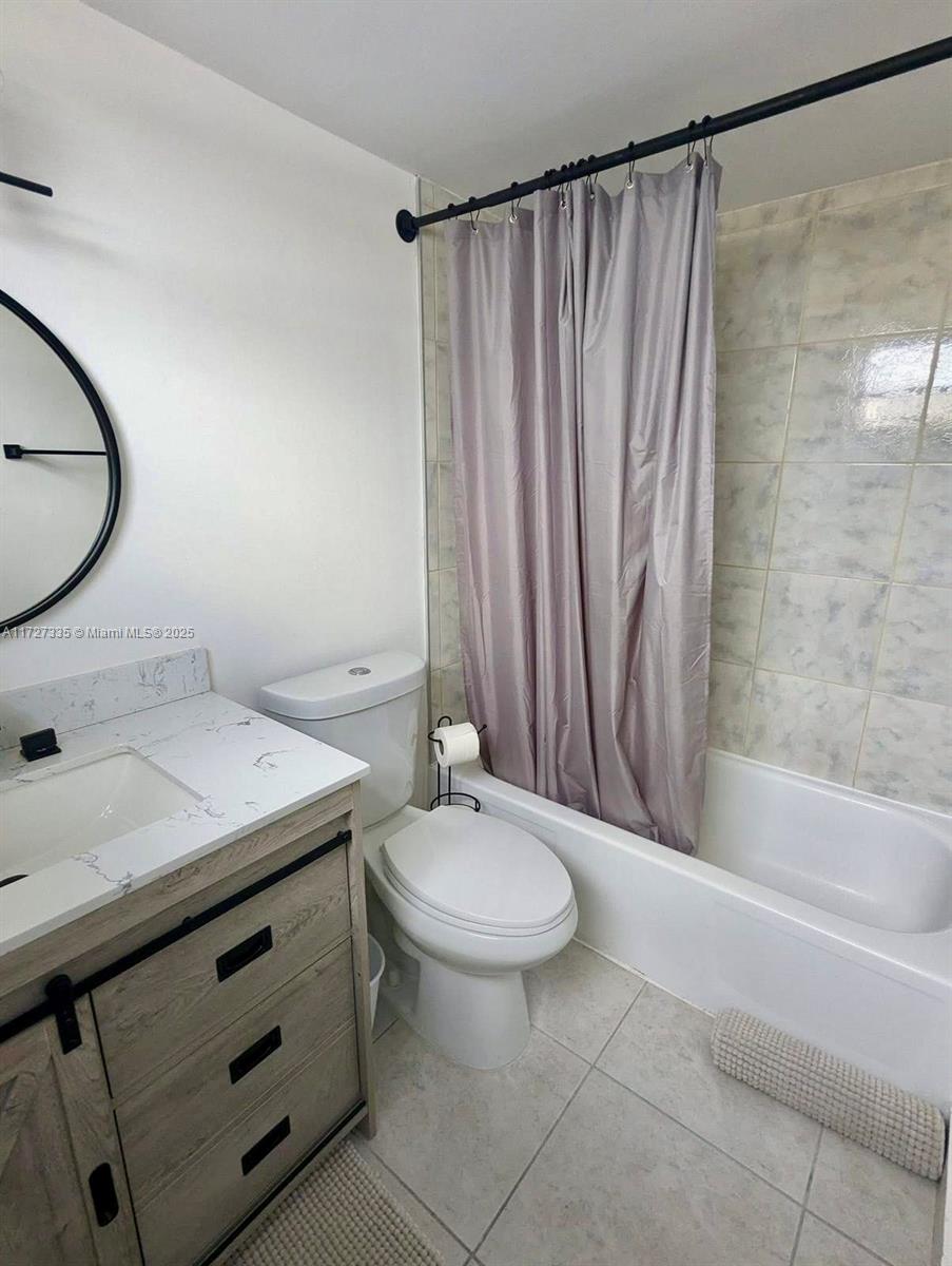 PLAZA OF AMERICAS CONDO P - Residential