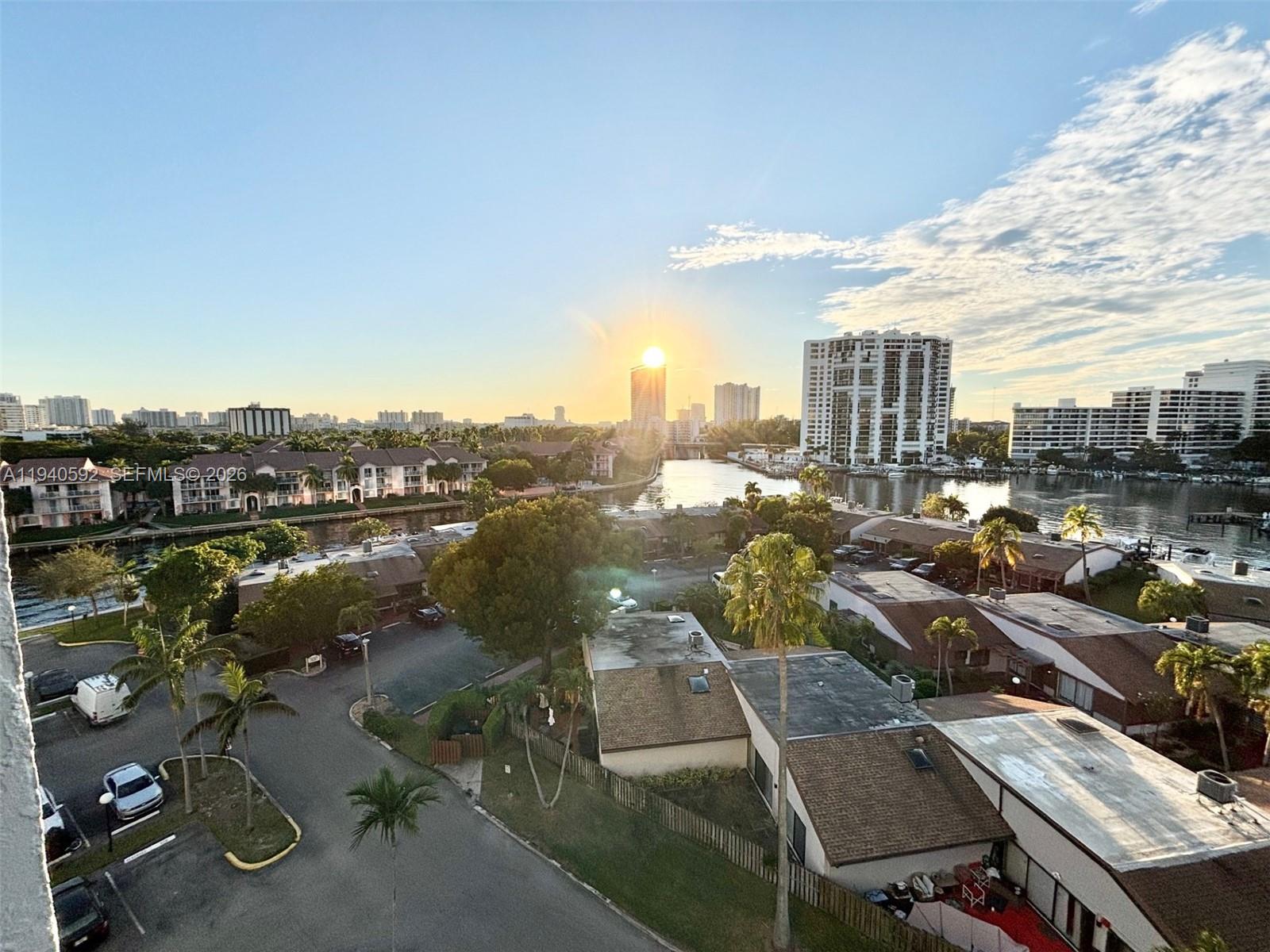 200 LESLIE CONDO - Residential