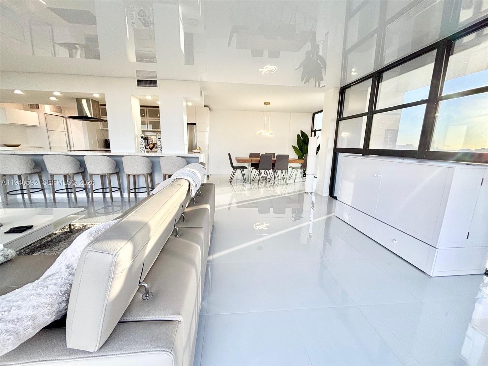 200 LESLIE CONDO - Residential