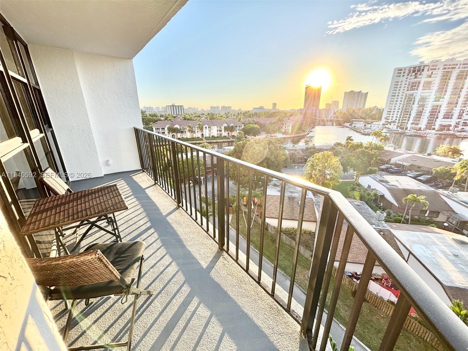 200 LESLIE CONDO - Residential