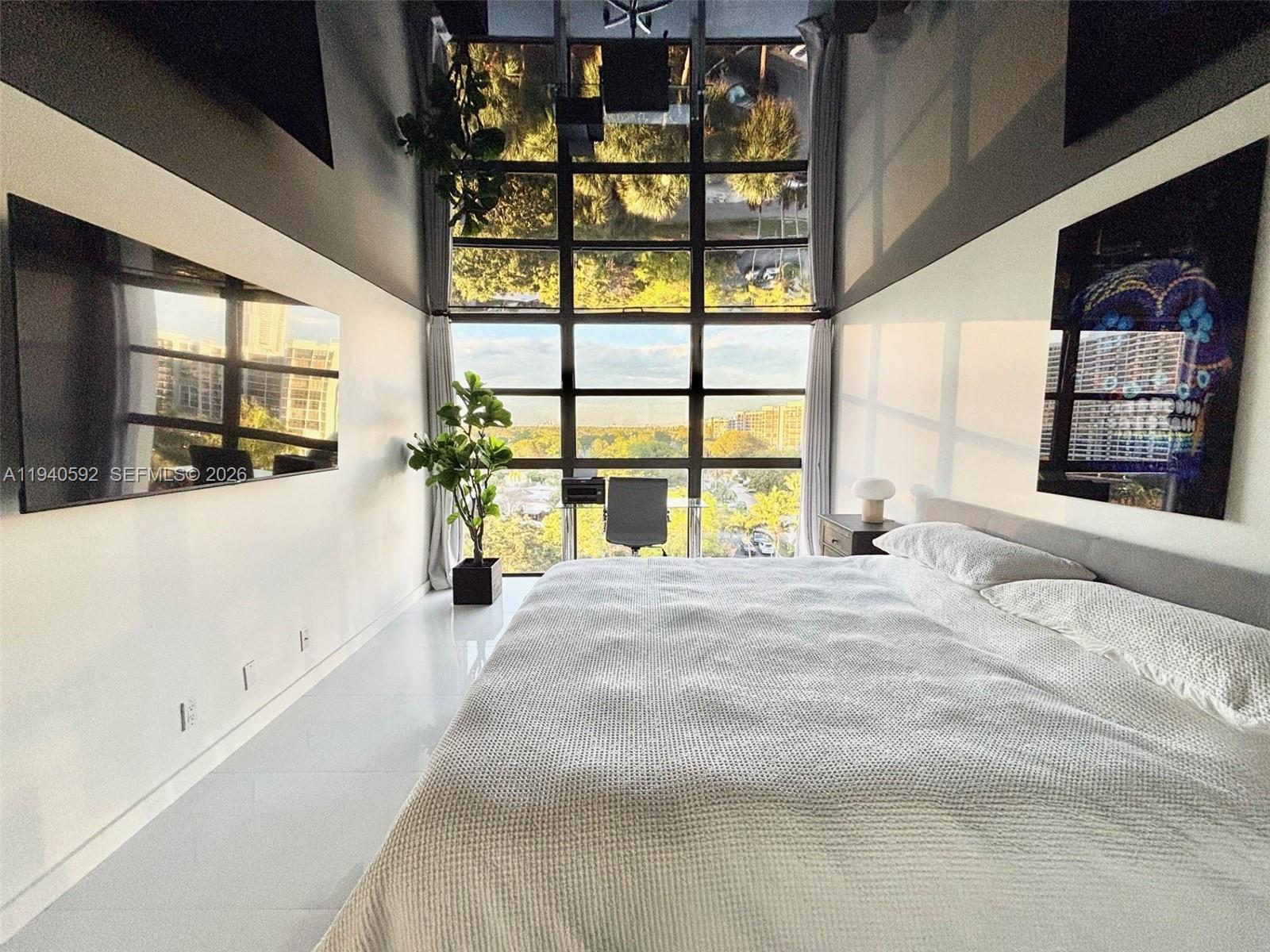 200 LESLIE CONDO - Residential