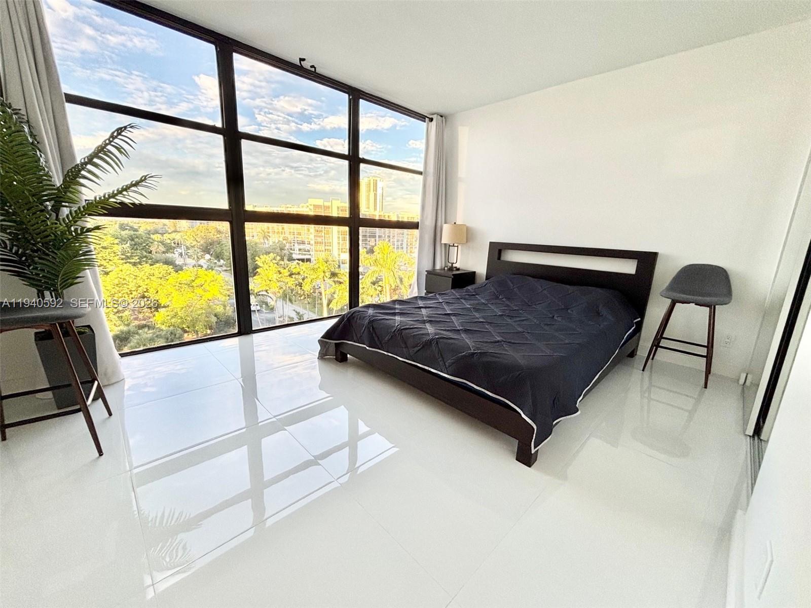 200 LESLIE CONDO - Residential