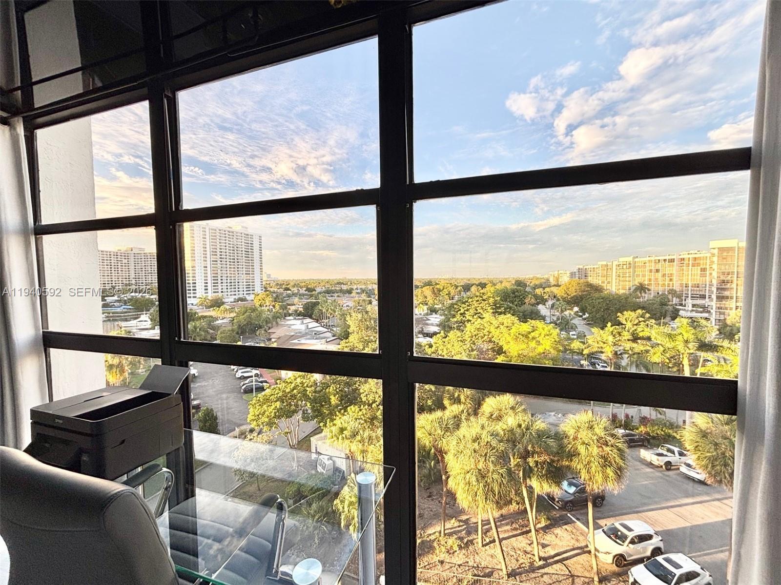 200 LESLIE CONDO - Residential