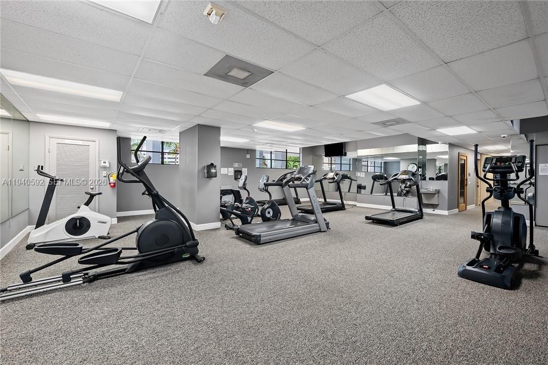 200 LESLIE CONDO - Residential