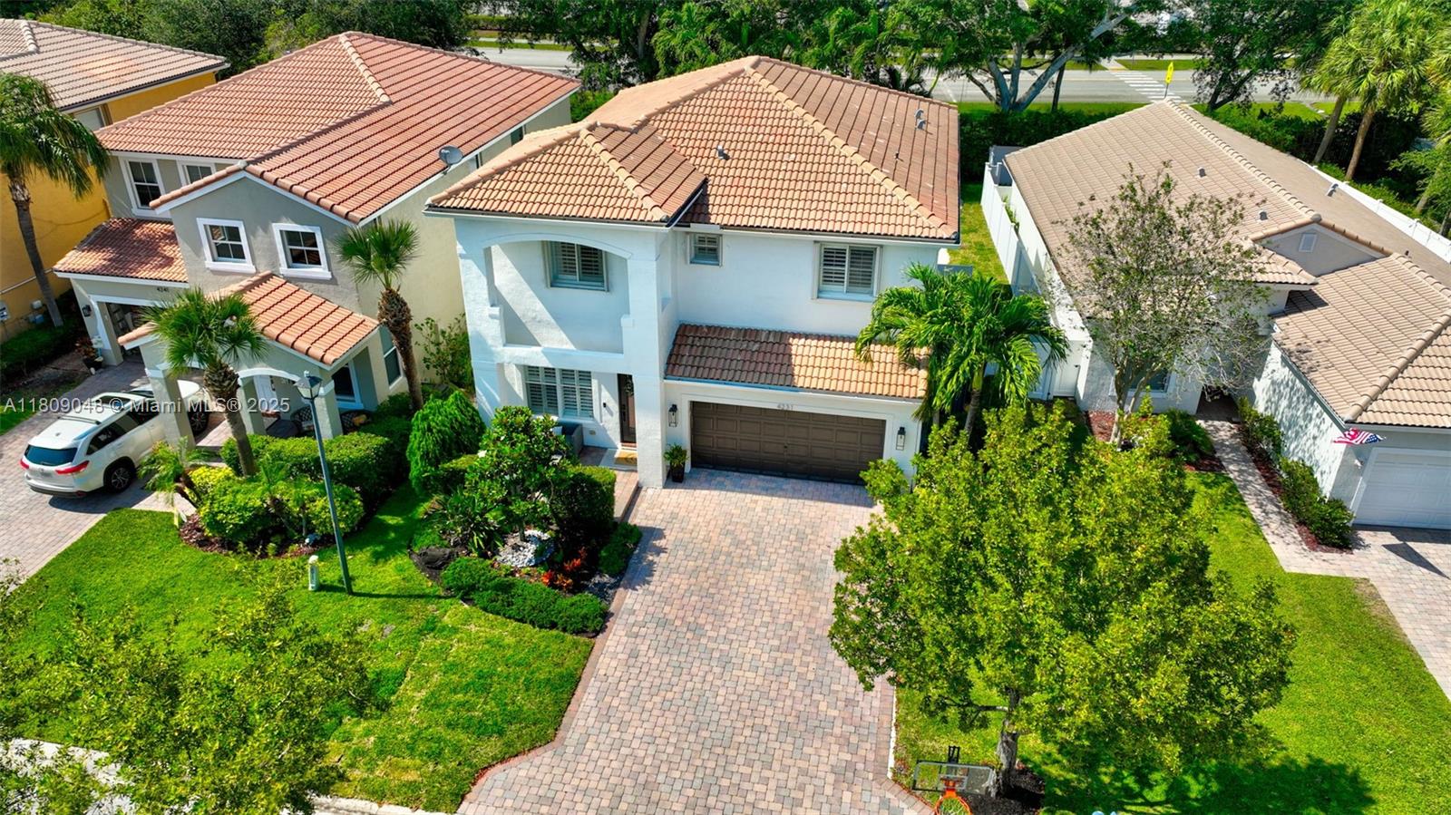 SABAL LAKES PH 4 - Residential